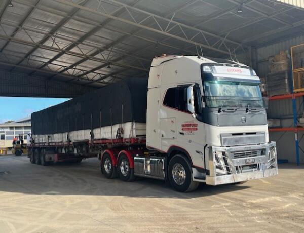 Freight services Melbourne to Brisbane